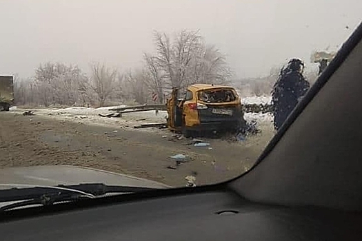 Под Волгоградом в жутком ДТП погиб 29-летний таксист