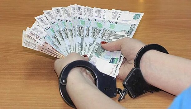 Сотрудник ГИБДД Коми попал в колонию на 8 лет за коррупцию