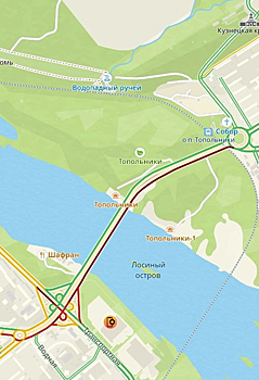 ДТП рядом с Кузнецким мостом в Новокузнецке спровоцировало серьезную пробку