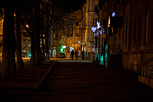 Челябинцам устроили тёмную: разглядываем (с трудом), как освещают улицы города зимой