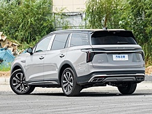 До России добрался пятиметровый кроссовер Hongqi HS7