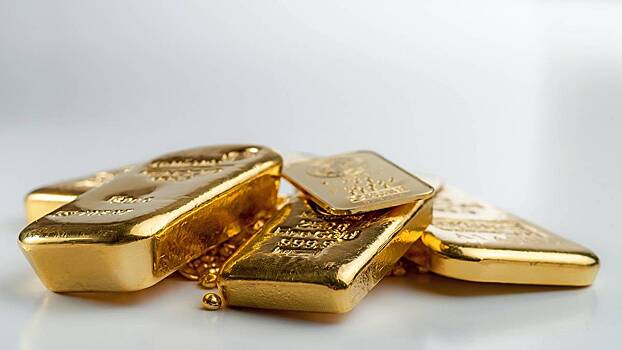 Экономист Разуваев рекомендовал гражданам России сохранять средства в золоте