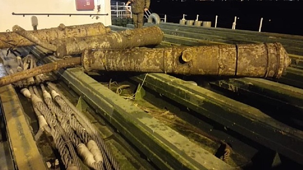 Со дна Финского залива подняли пушки XVIII века