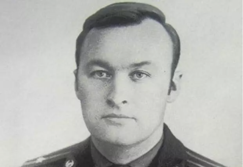 Генерал КГБ Калугин. Гдр кто предатель в кгб