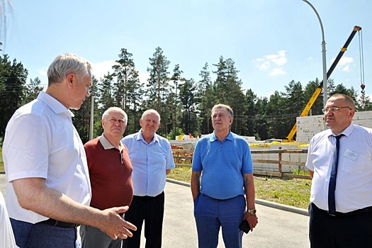 Депутаты Заксобрания проконтролировали исполнение наказов в Сузунском районе