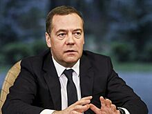 Медведев заявил о необходимости помочь предпринимателям