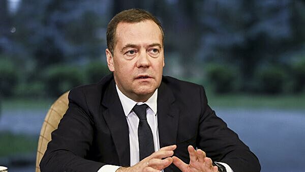 Медведев поприветствовал Европу в новом мире