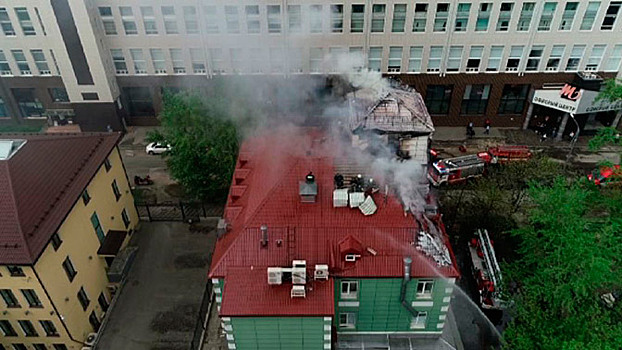 В московском бизнес-центре эвакуировали людей из-за пожара: видео