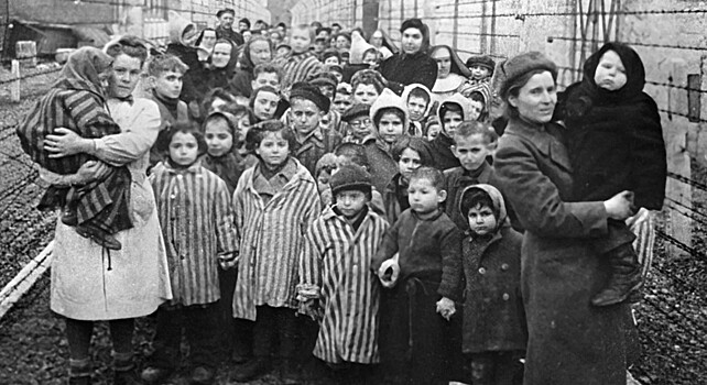 Съезд партии ССВ начался с благодарности Красной армии за освобождение Освенцима