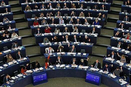 В Европарламенте призвали наладить диалог с РФ