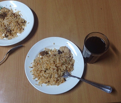 Родители массово жалуются на плохую еду в восьми тюменских школах