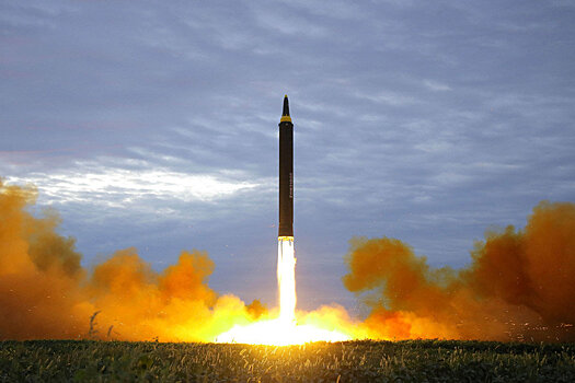 Власти КНДР сообщили о разработке водородной боеголовки для ракеты
