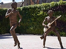 В Англии открыли прижизненный памятник основателям The Rolling Stones