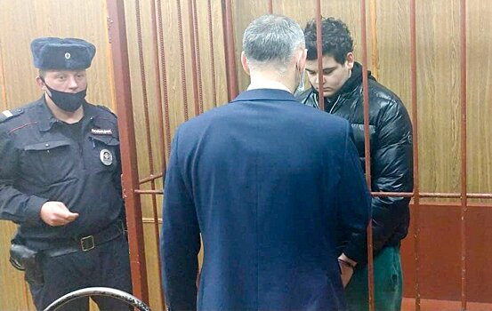 Суд арестовал двух студентов за нападение на олимпийского чемпиона из «Москвича»