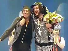 Филипп Киркоров обнимался с Валерием Леонтьевым на концерте в Новосибирске