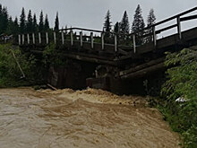 Правительство хочет выделить деньги на ремонт дорог и аварийных мостов