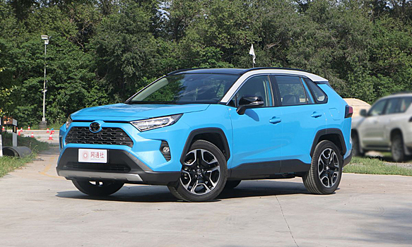 Начал продаваться модернизированный Toyota RAV4