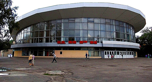 Крыша цирка обрушилась в Воронеже