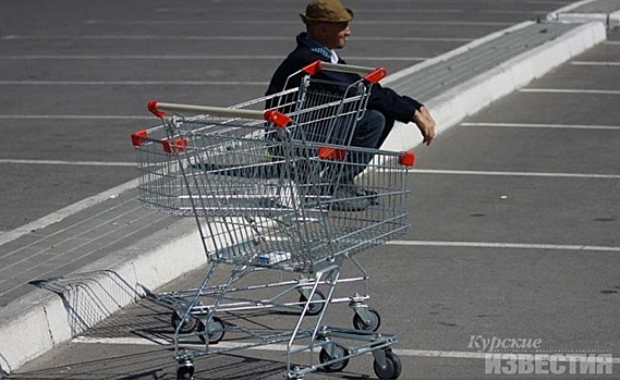 Курянин украл 4 тележки из супермаркета и получил год строгого режима