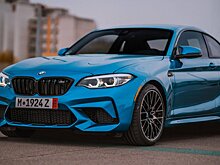 Высокопроизводительный BMW M2 Competition промчался по автобану