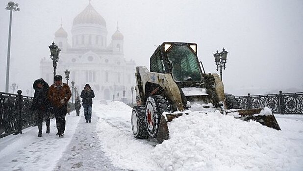 50 тысяч коммунальщиков вышли на уборку московских улиц от снега