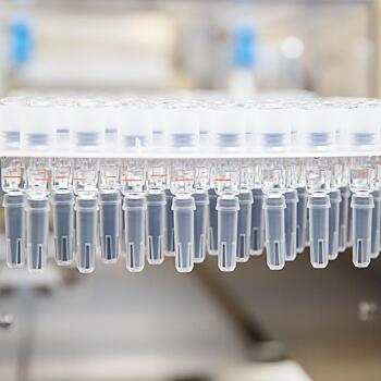 «Нацимбио» начала поставки препаратов от кори в российские регионы