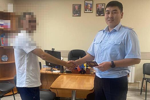 В Бурятии полицейские оперативно помогли раненому участнику СВО с восстановлением паспорта