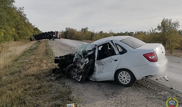 В Волгоградской области в массовом ДТП погибли 2 водителя