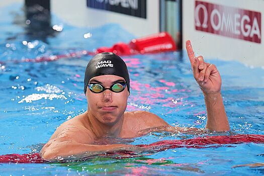 Георгий Яковлев принёс России золото юниорского ЧМ по плаванию на дистанции 50 м на спине