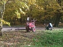 Водитель мотоблока наехал на женщину на пешеходной дорожке