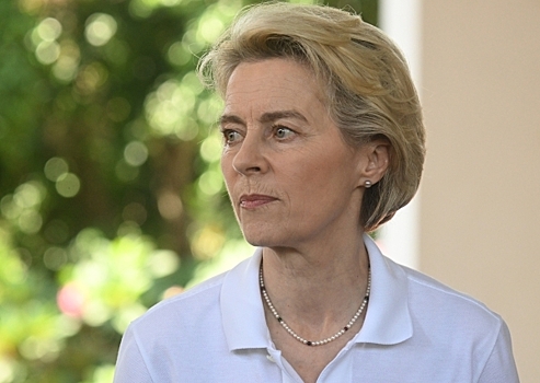 Фон дер Ляйен грозит вотум недоверия