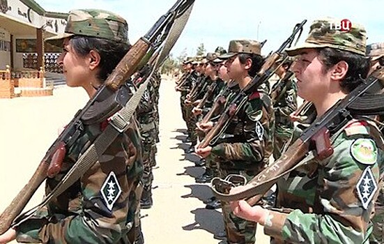 Военное училище для женщин в Сирии встречает новых курсантов