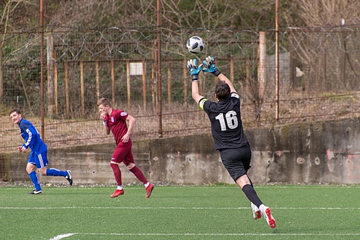 Футболисты "Сокола" узнали соперников на тренировочном сборе