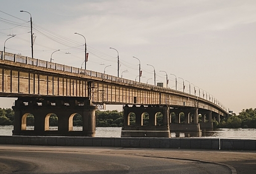 С 15 февраля в Омске начнут перекрывать Ленинградский мост