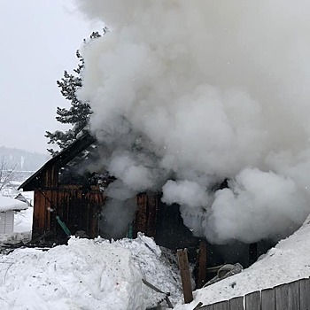Фото с места смертельного пожара в Таштаголе появились в Сети