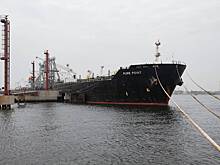 Венгрия решила искать лазейки для поставок российской нефти