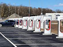 Новая конструкция нагнетателя Tesla Supercharger упрощает зарядку при буксировке