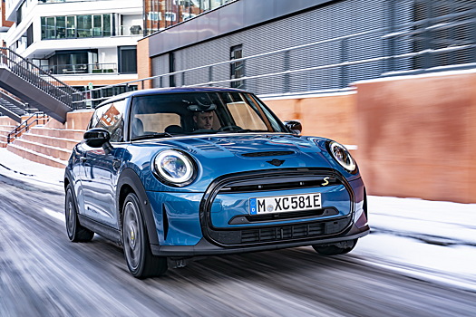  		 			Электрокар Cooper SE от MINI выпустили в модной коллекции с уникальными характеристиками 		 	