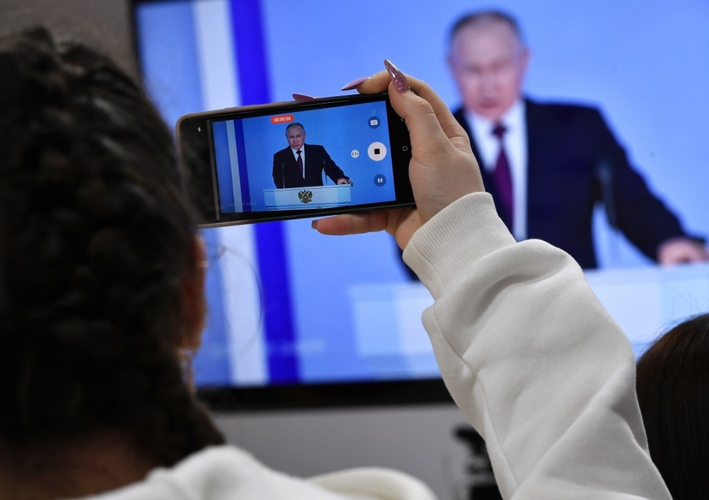 Стало известно, сколько россиян довольны работой Путина