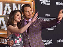 Дочь актера Арнольда Шварценеггера заметили на прогулке с мужем Крисом Праттом