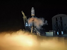 Запуск спутников "Аист-2Т" транслировали на уличных экранах по всей России