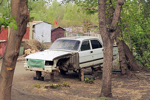 В Челябинске четыре десятка бесхозных автомобилей ждут эвакуации на спецстоянку