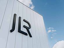 Работа Jaguar Land Rover парализована: убытки исчисляются миллиардами