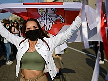 Протестующие в Минске двинулись к элитному кварталу чиновников