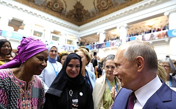 Самостоятельные и независимые. Владимир Путин поговорил с женщинами по душам