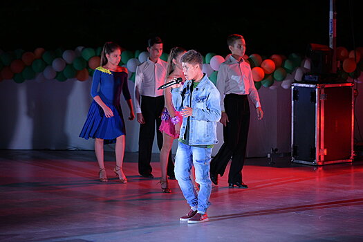 Feeling good: участник шоу "Ты супер!" Влад Лоскутов спел известную песню