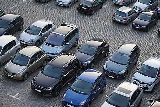 Автоэксперт Кадаков: единые правила по тарифам на парковки не будут работать