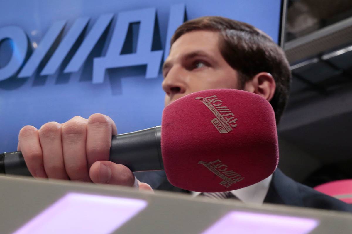 Уехавший из России журналист-иноагент рассказал о говорящем на иностранном языке сыне