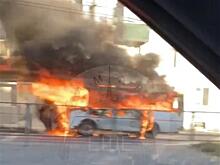 На ул. Победы в Самаре сгорел автобус