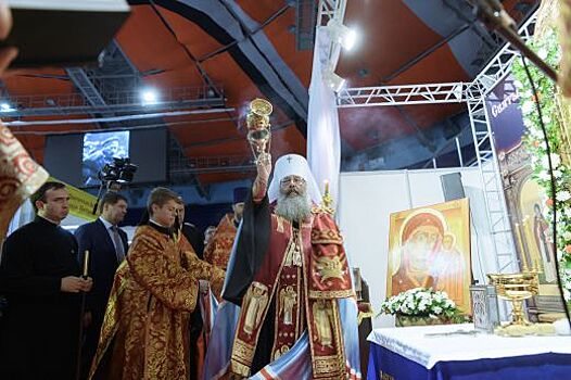 Вице-губернатор Сергей Бидонько принял участие в открытии православной ярмарки — одного из первых мероприятий Царских дней